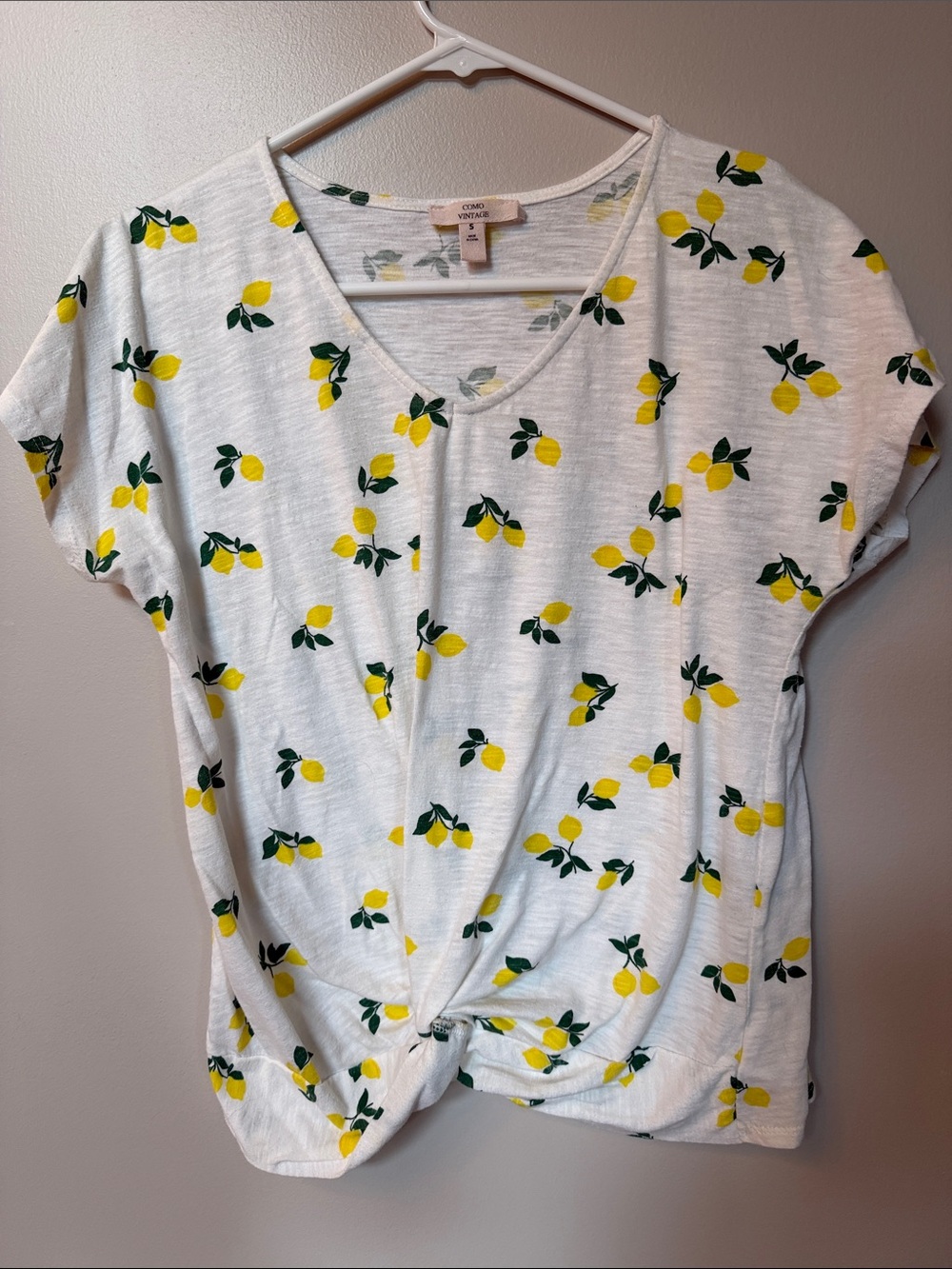 Como Vintage White Lemon-Print Twist Hem V-Neck Top